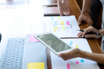 Balancing Automation and Employee Well-Being: The Role of Technology in the Workplace
